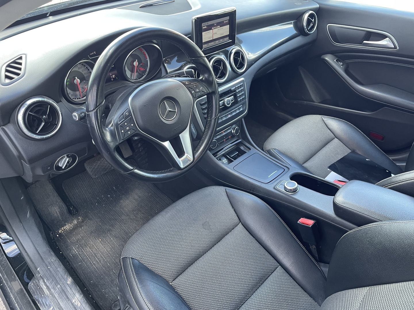 MERCEDES-BENZ CLA 2013