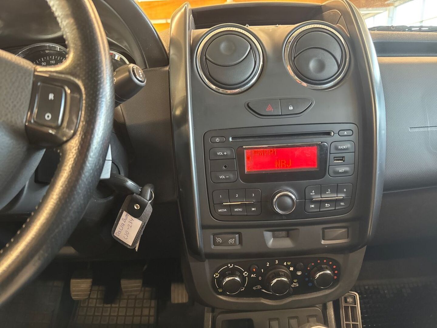 DACIA Duster 13