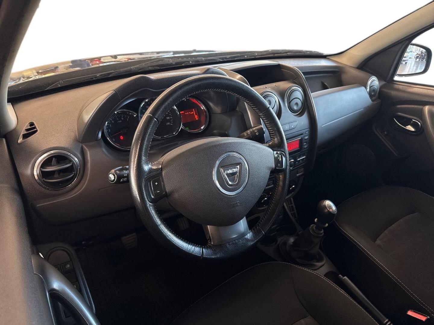DACIA Duster 6