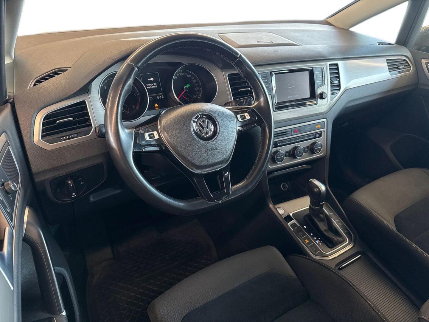 VOLKSWAGEN Golf Sportsvan 2015