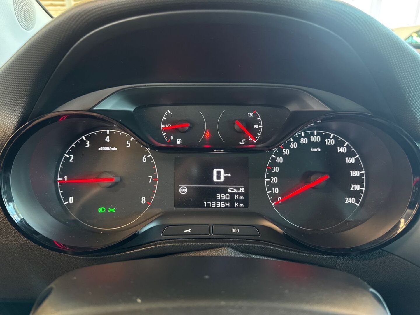 OPEL Crossland X 15