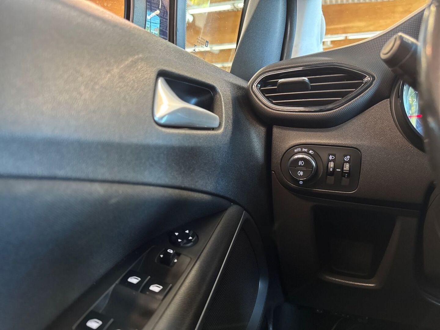 OPEL Crossland X 22