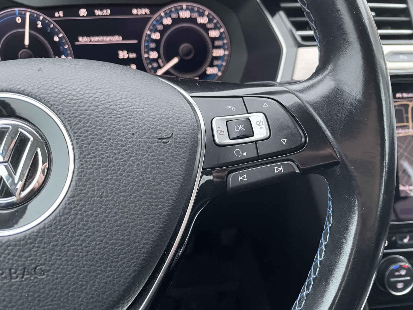 VOLKSWAGEN Passat 2018