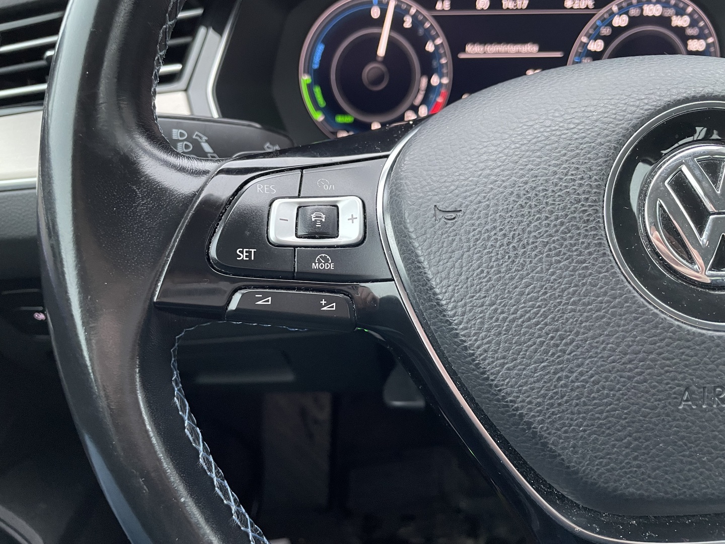 VOLKSWAGEN Passat 2018