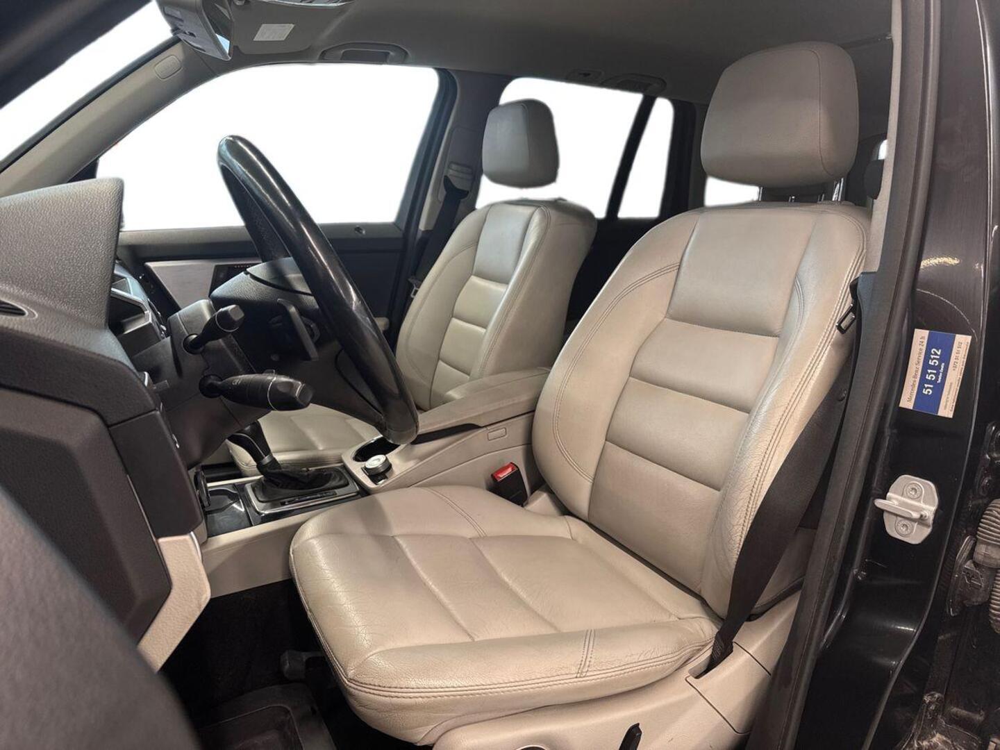 MERCEDES-BENZ GLK 9