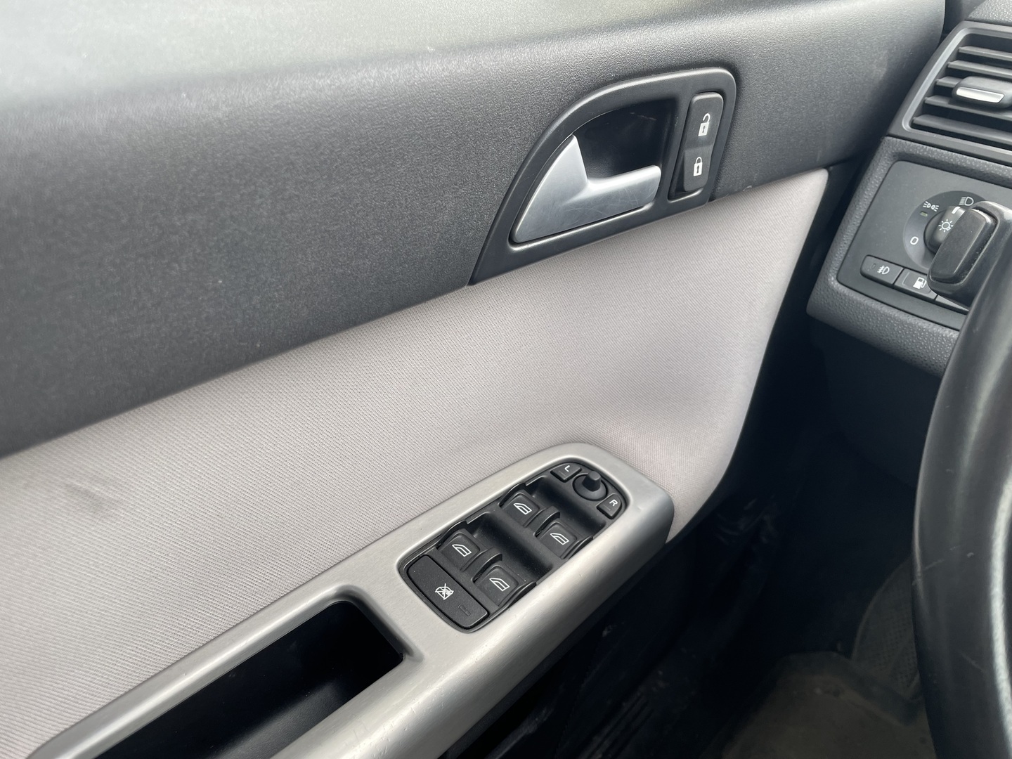 VOLVO V50 2009