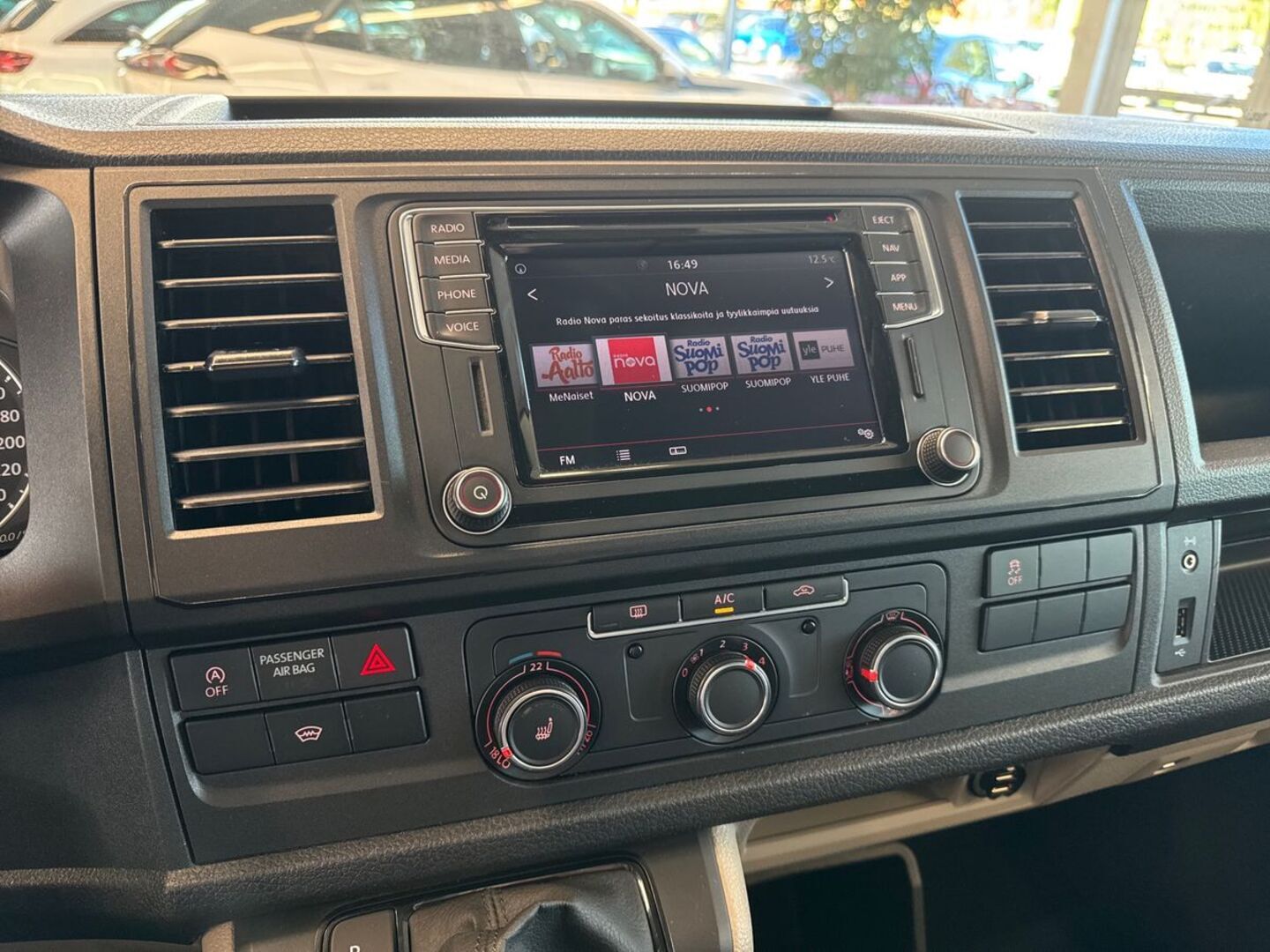 VOLKSWAGEN Transporter 14