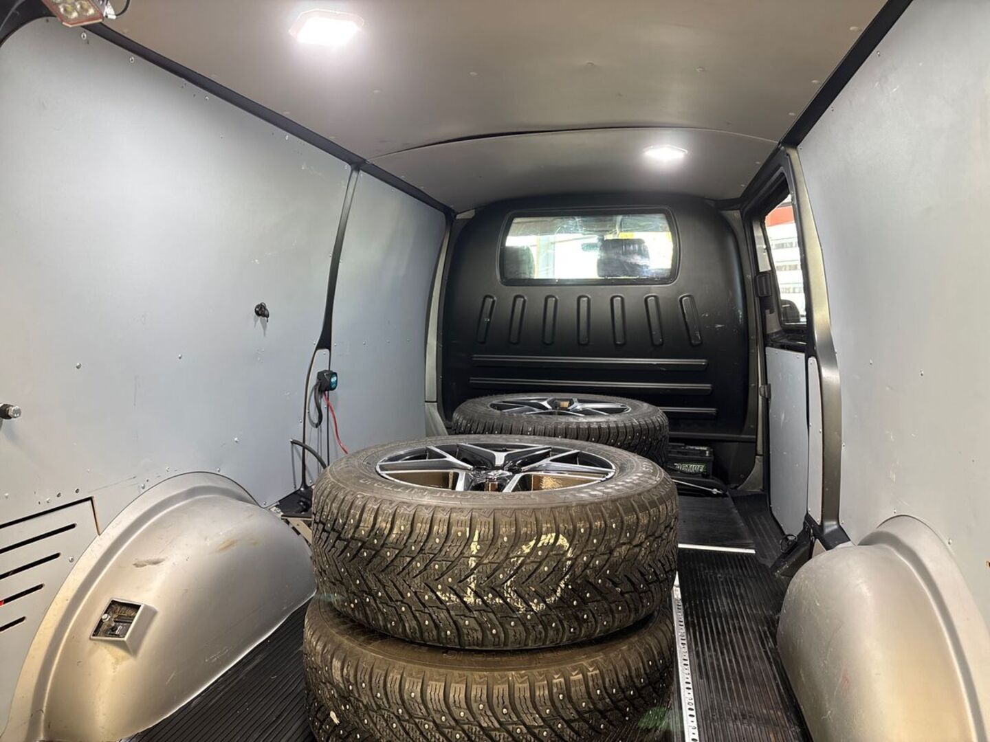 VOLKSWAGEN Transporter 22