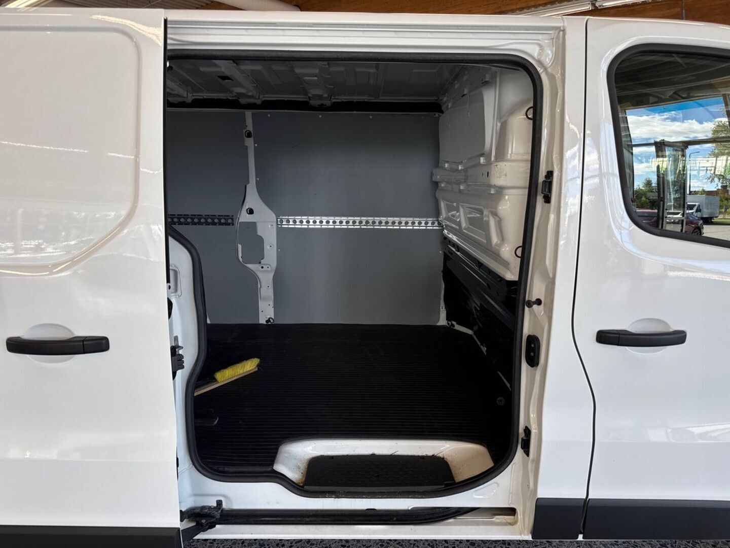 RENAULT Trafic 2021