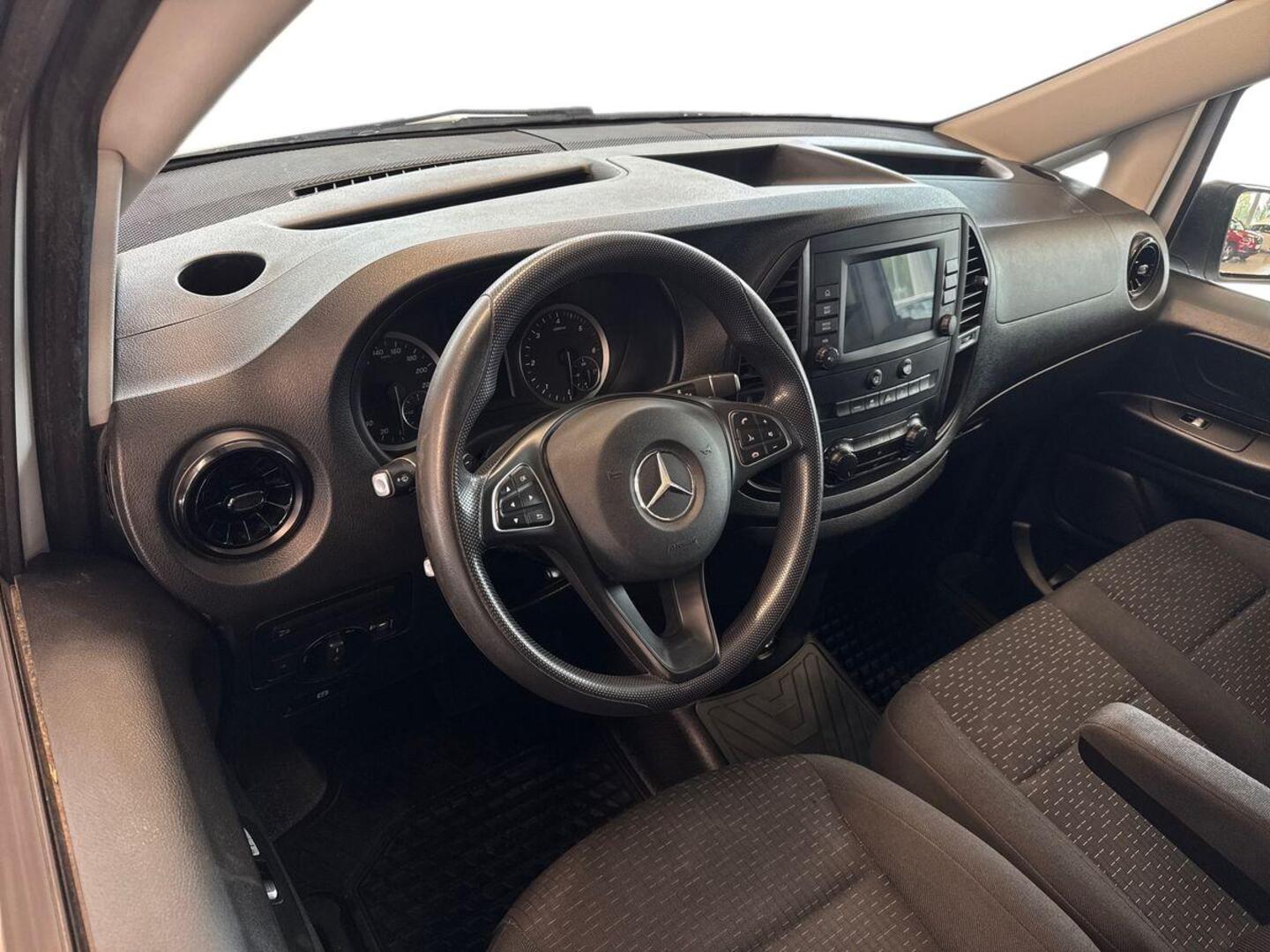MERCEDES-BENZ Vito 10