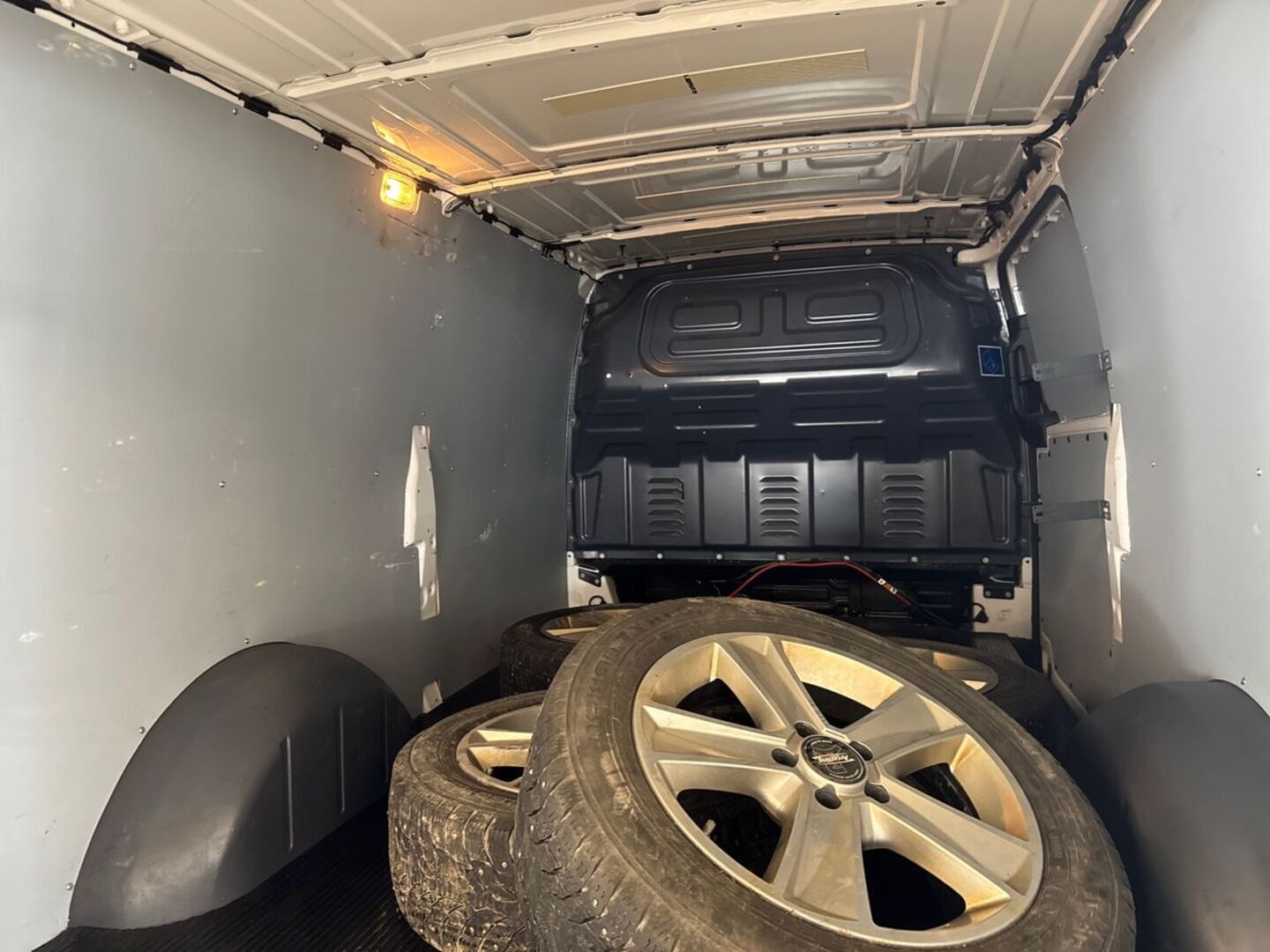 MERCEDES-BENZ Vito 19