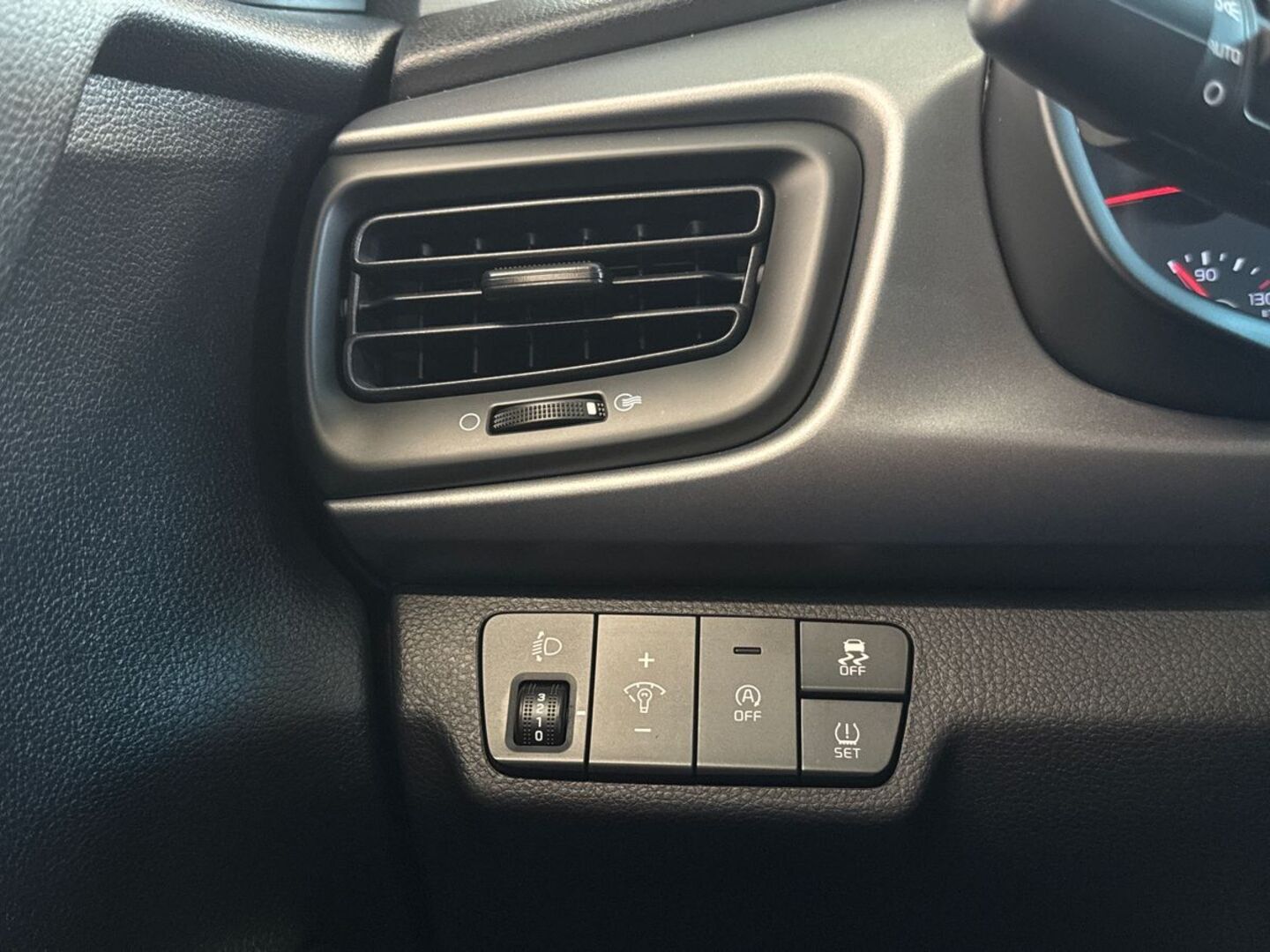 KIA Rio 18