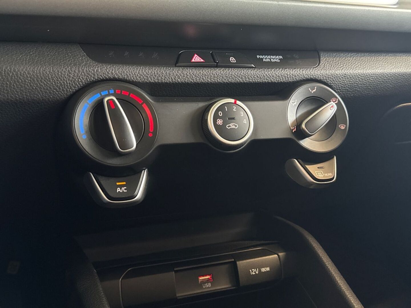 KIA Rio 21