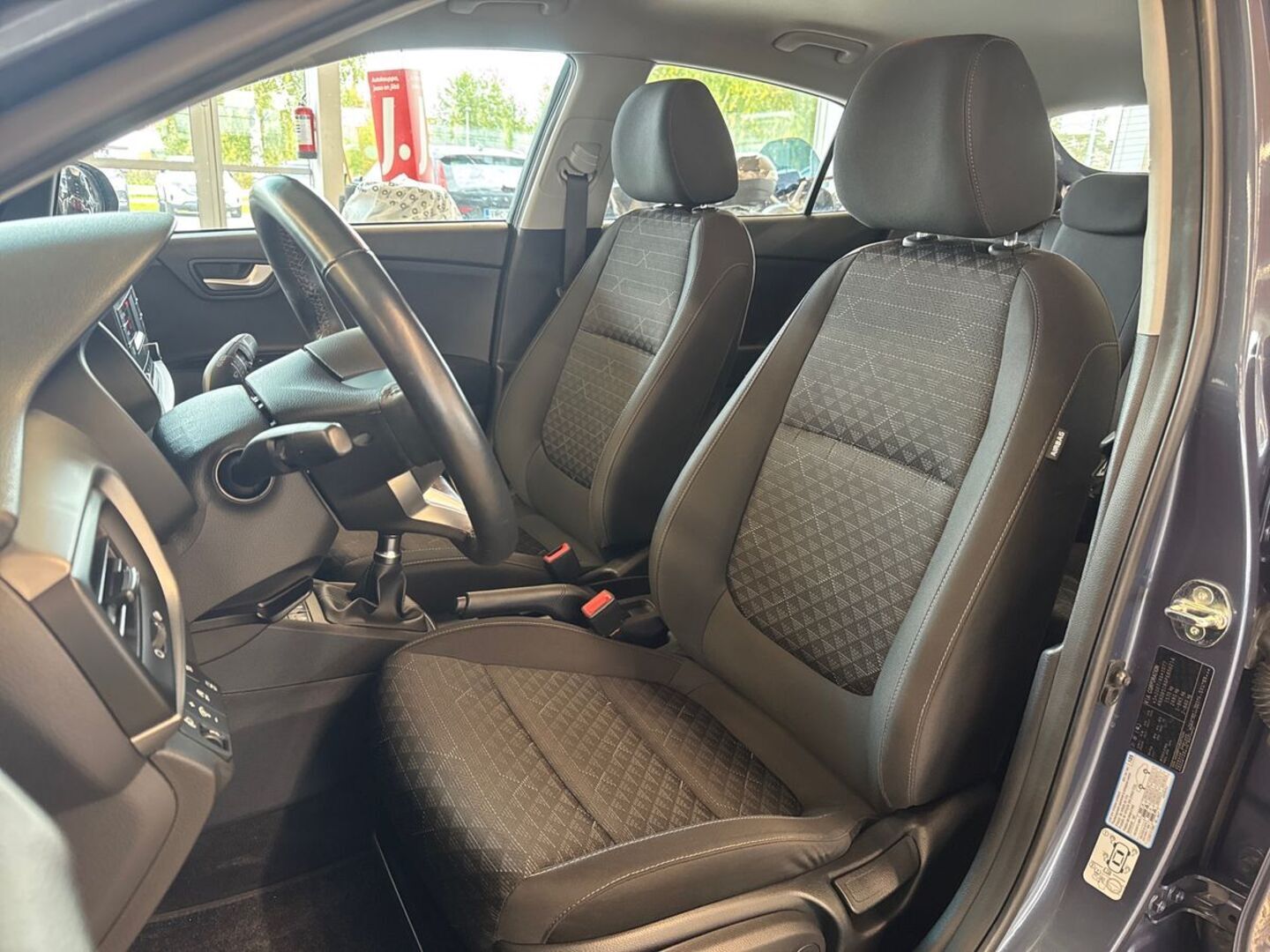 KIA Rio 24