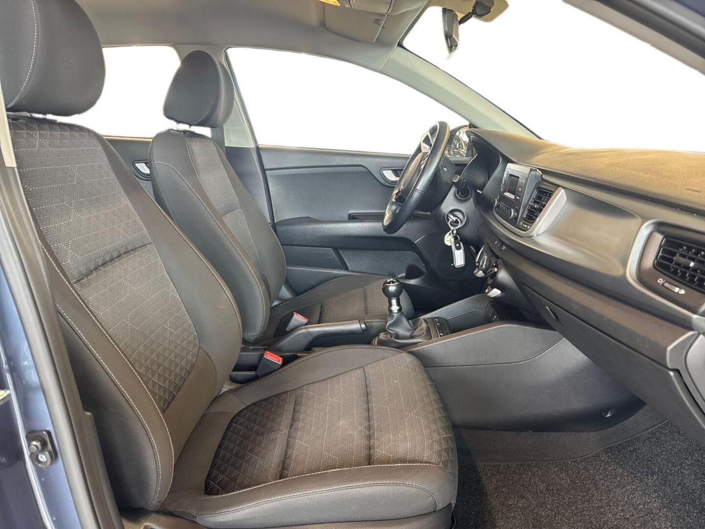 KIA Rio 9