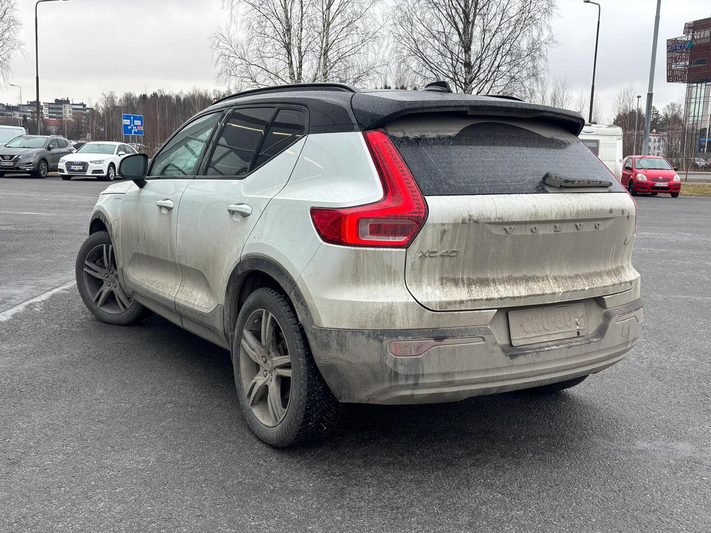 VOLVO XC40 2021