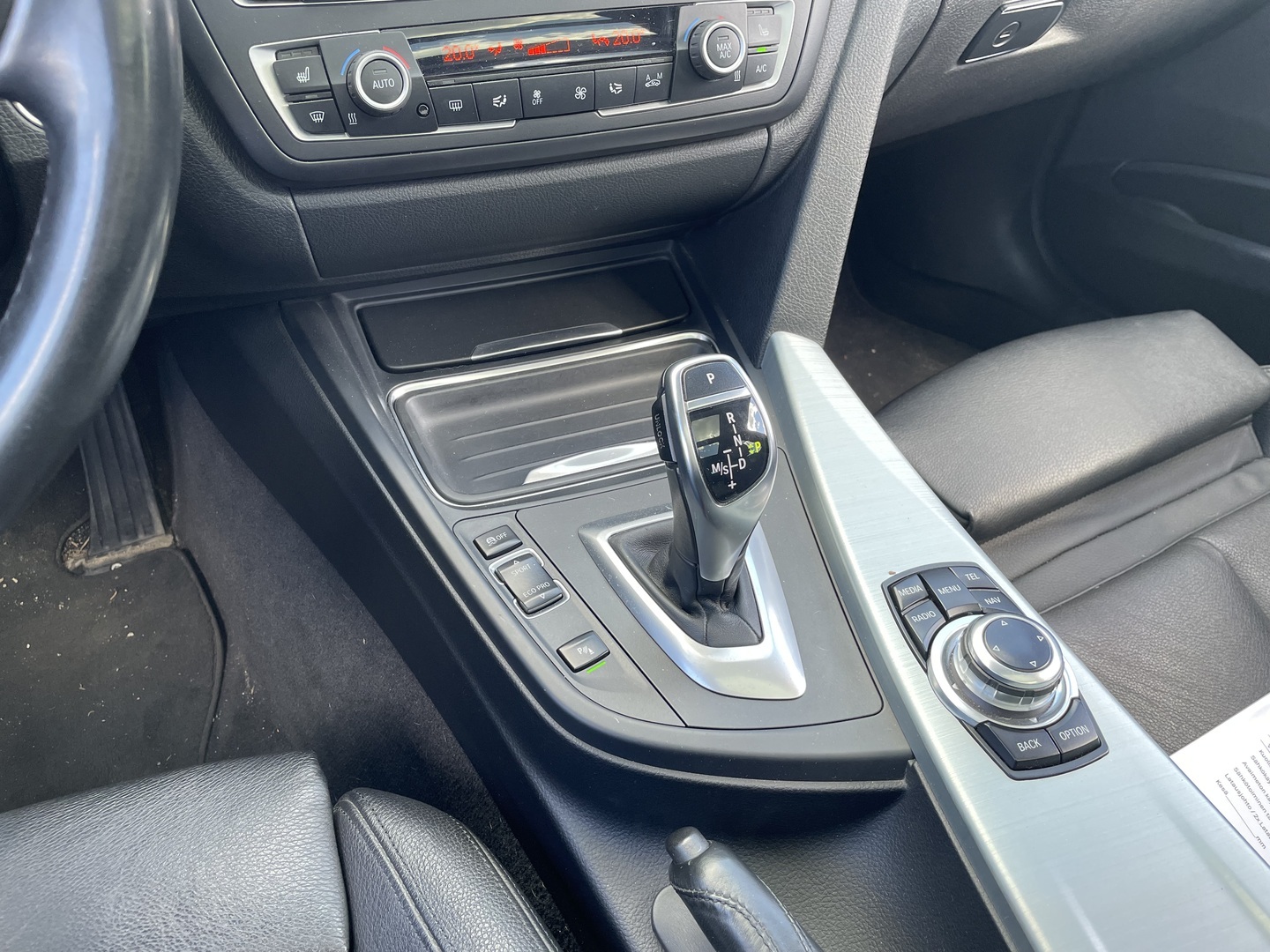 BMW 330 2013