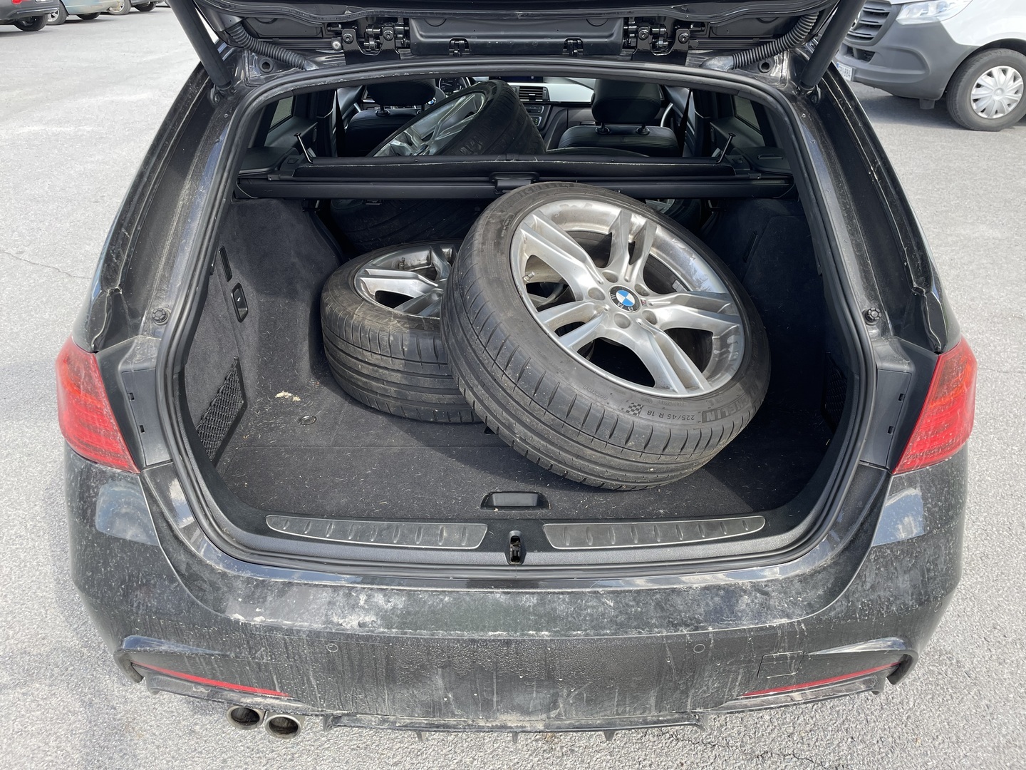BMW 330 2013