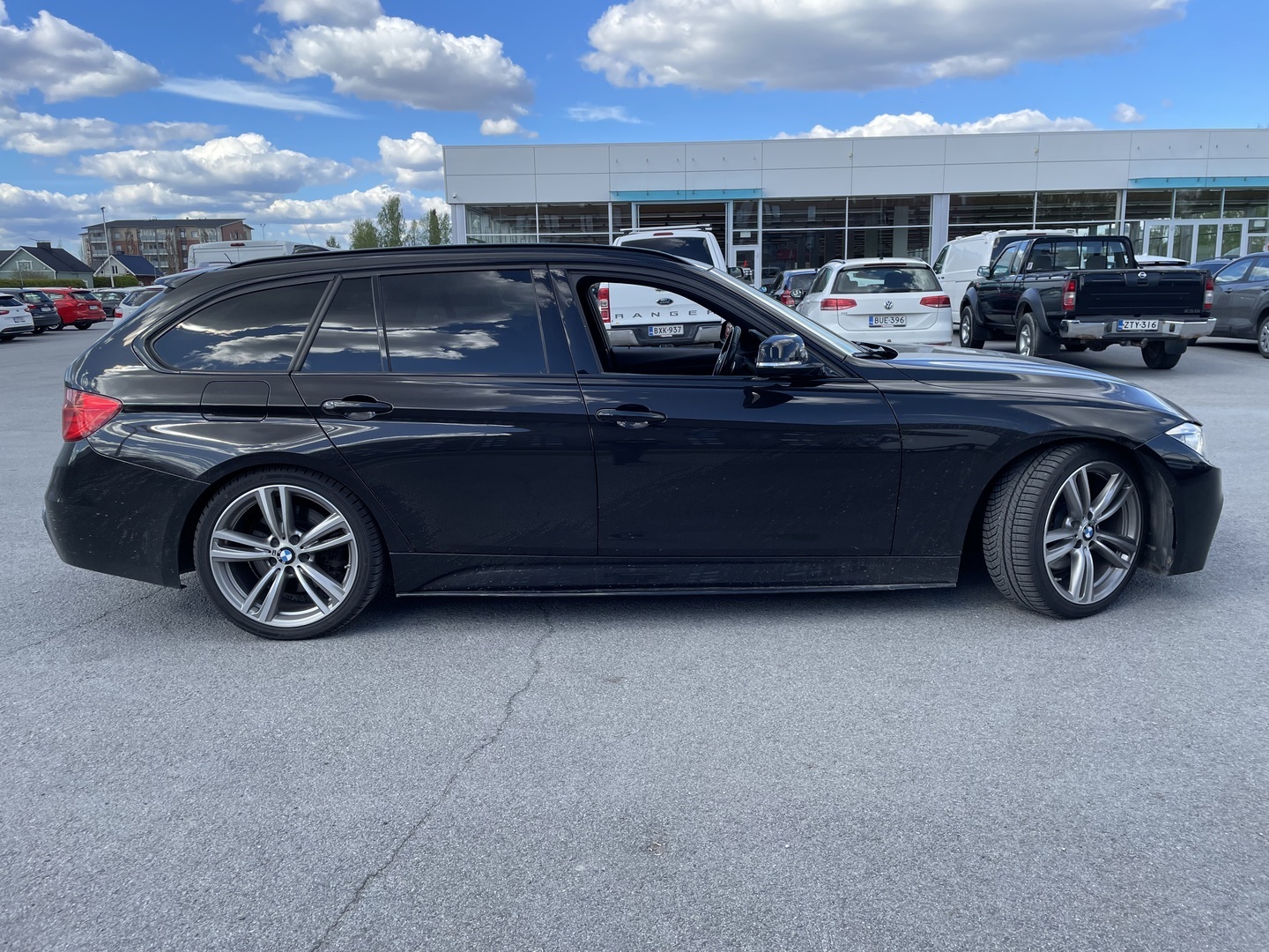 BMW 330 2013