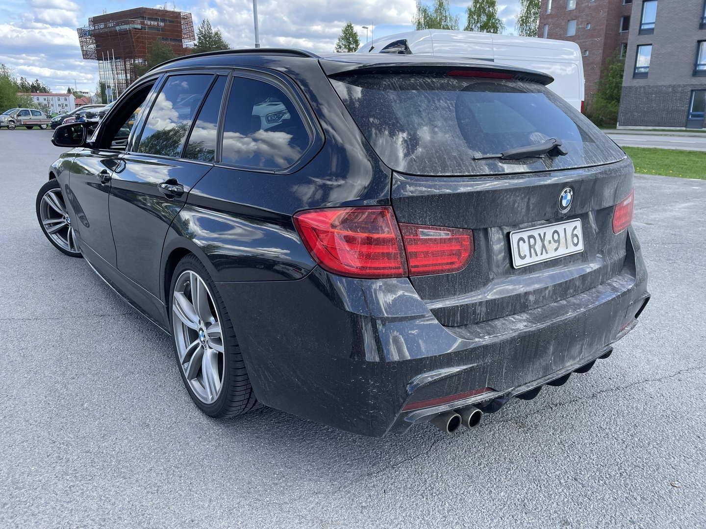BMW 330 2013