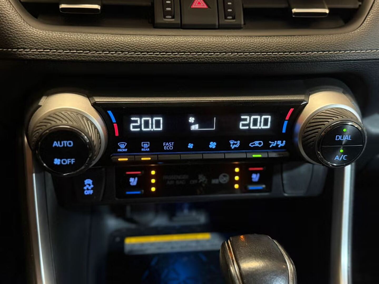 TOYOTA RAV4 2021