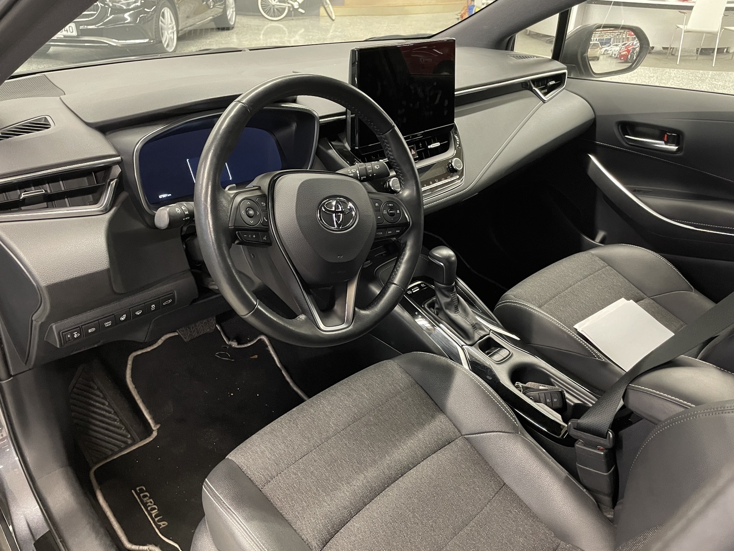 TOYOTA COROLLA 2024