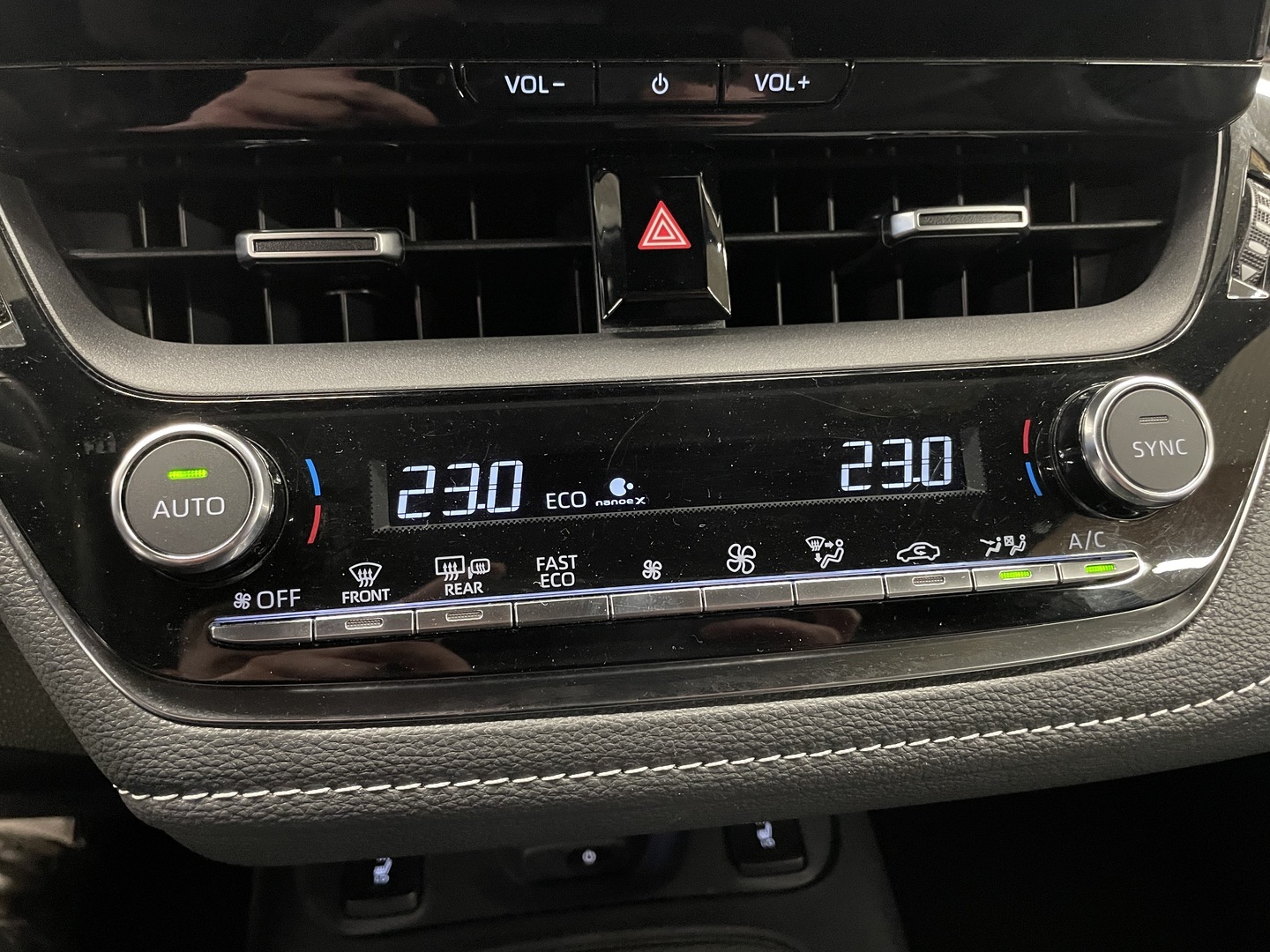 TOYOTA COROLLA 2024