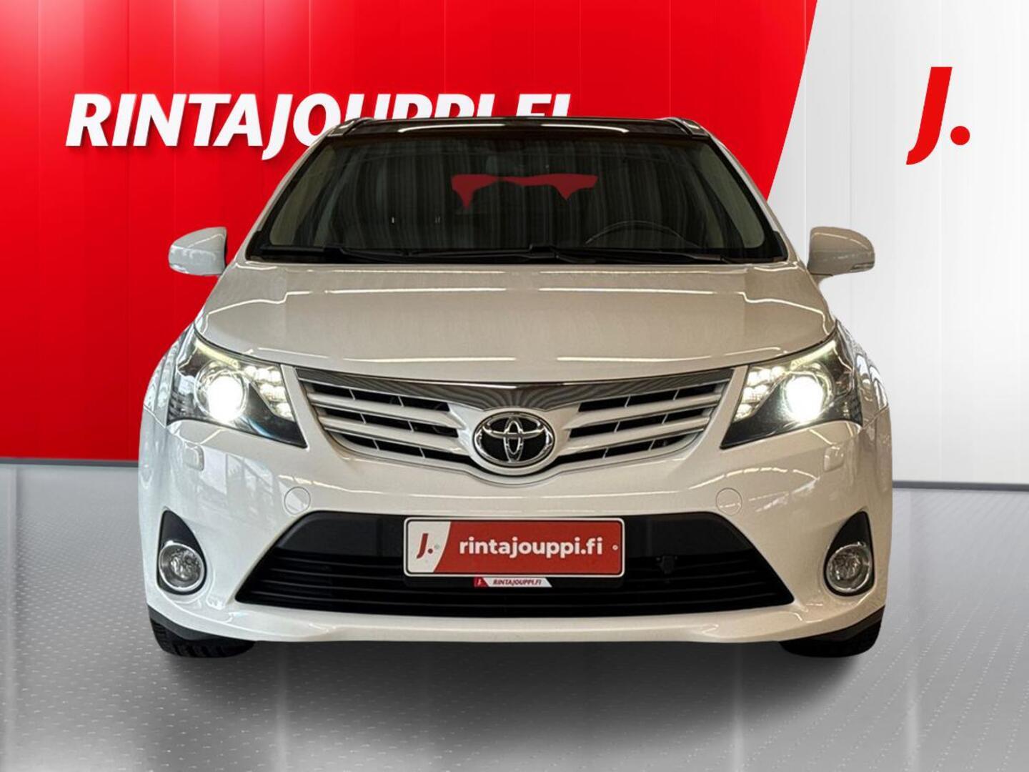 TOYOTA Avensis 3