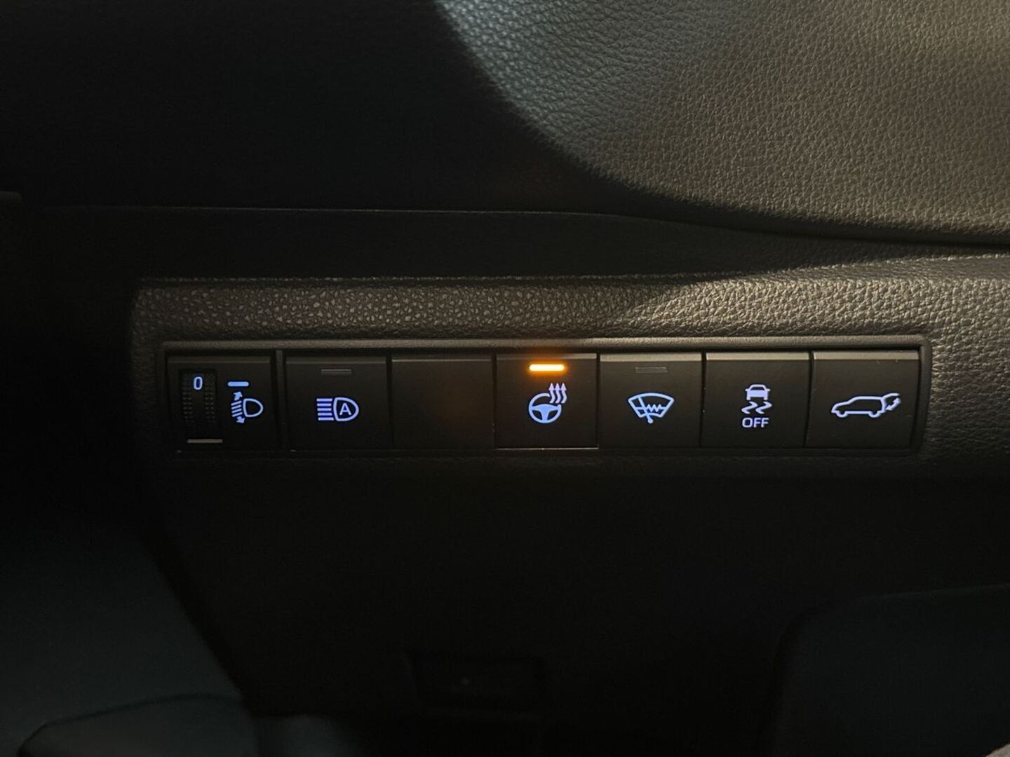 TOYOTA Corolla 18