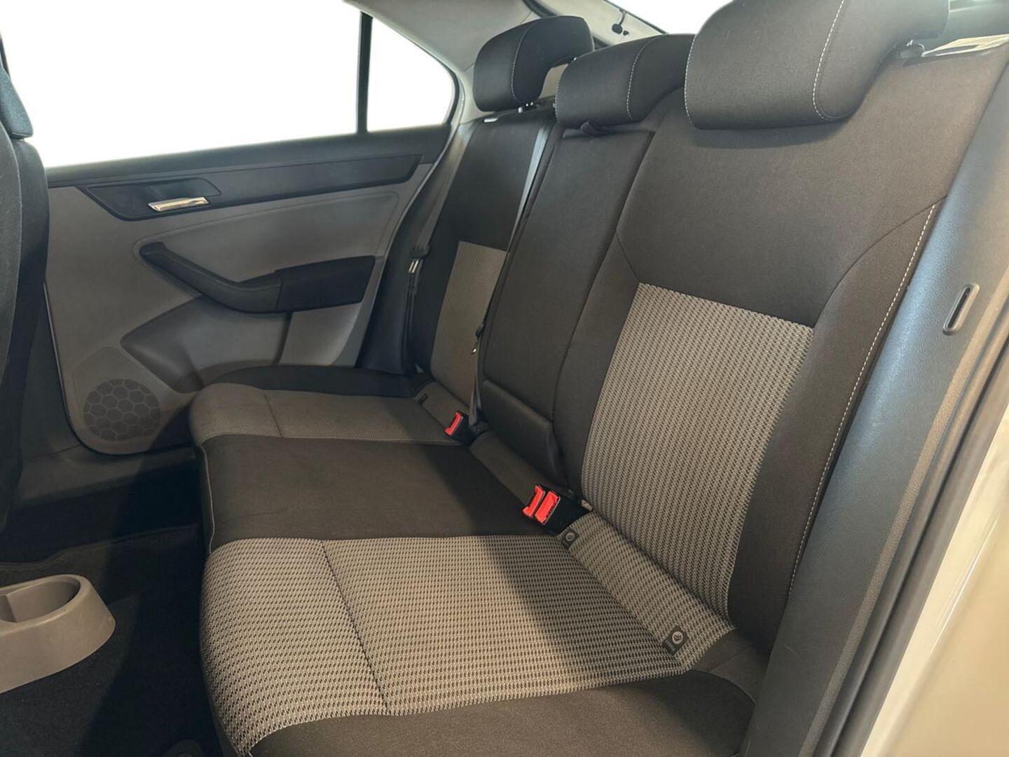 SEAT Toledo 10