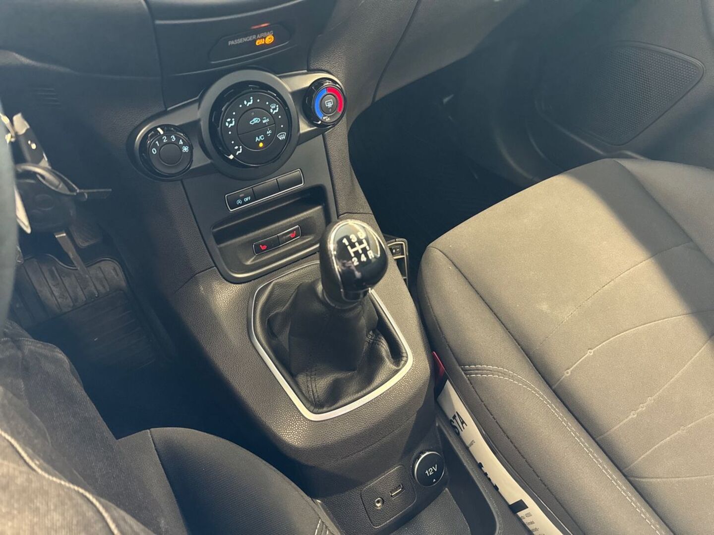 FORD Fiesta 21