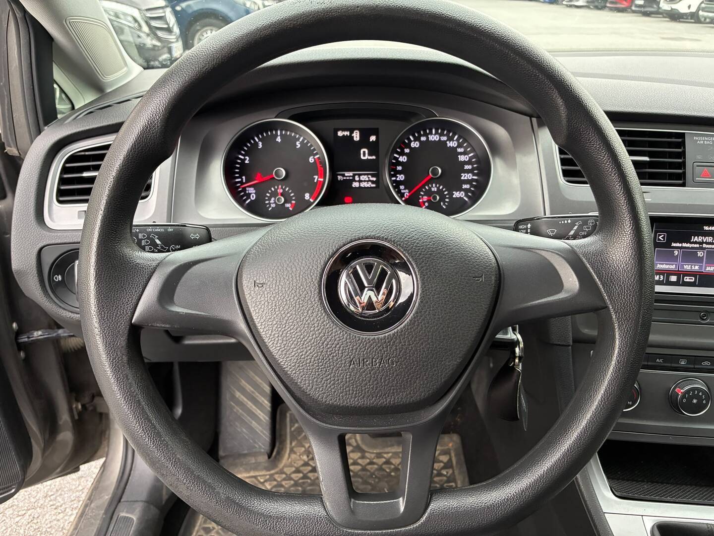 VOLKSWAGEN Golf 2015