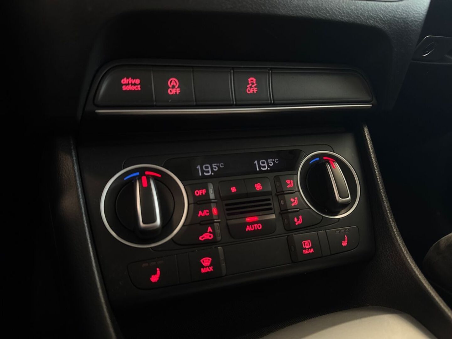 AUDI Q3 18