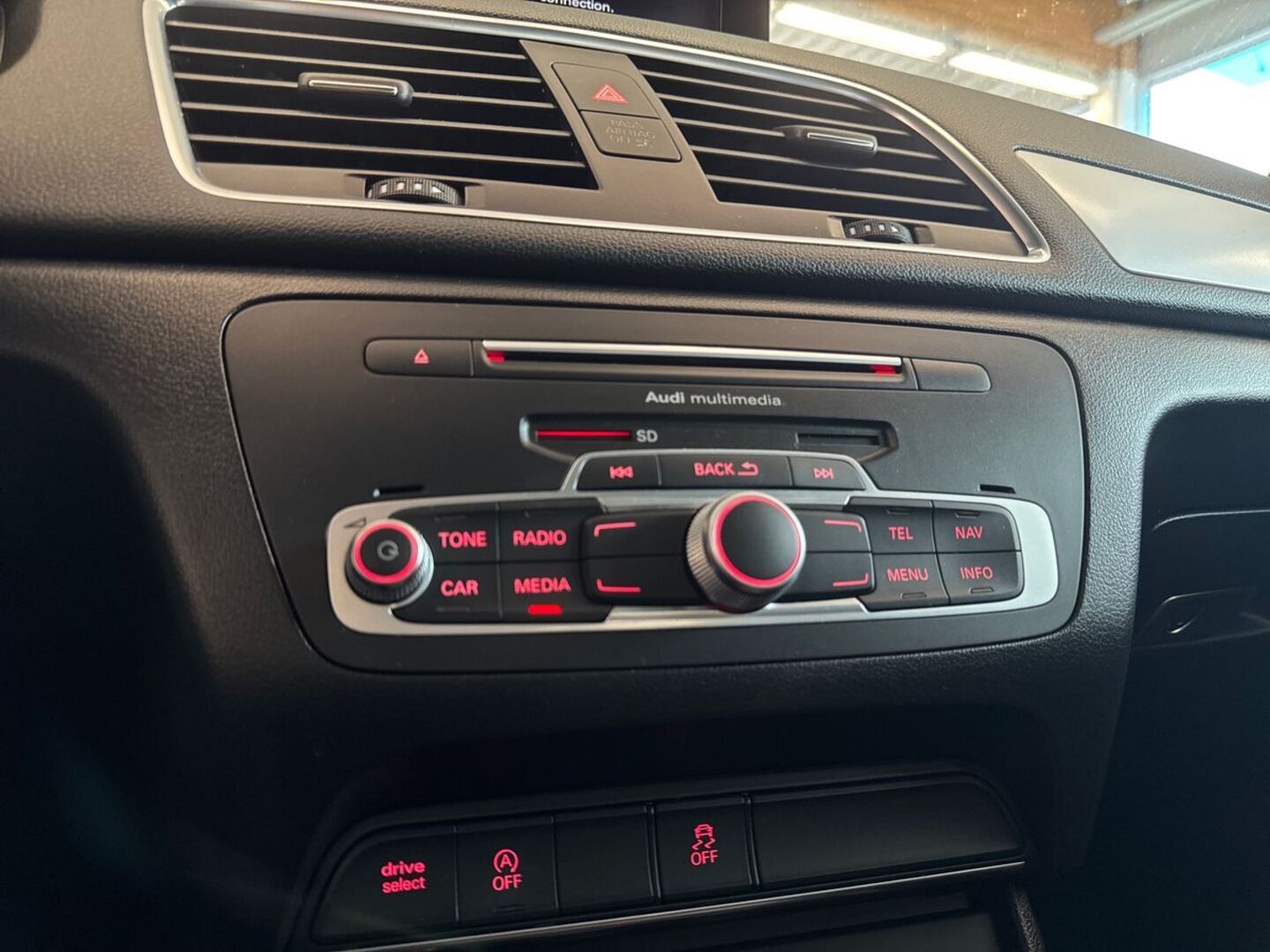 AUDI Q3 19