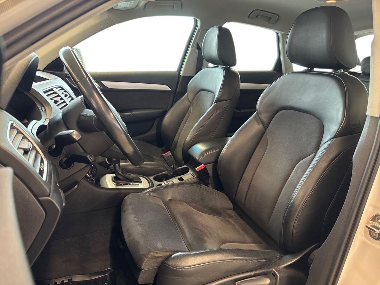 AUDI Q3 9