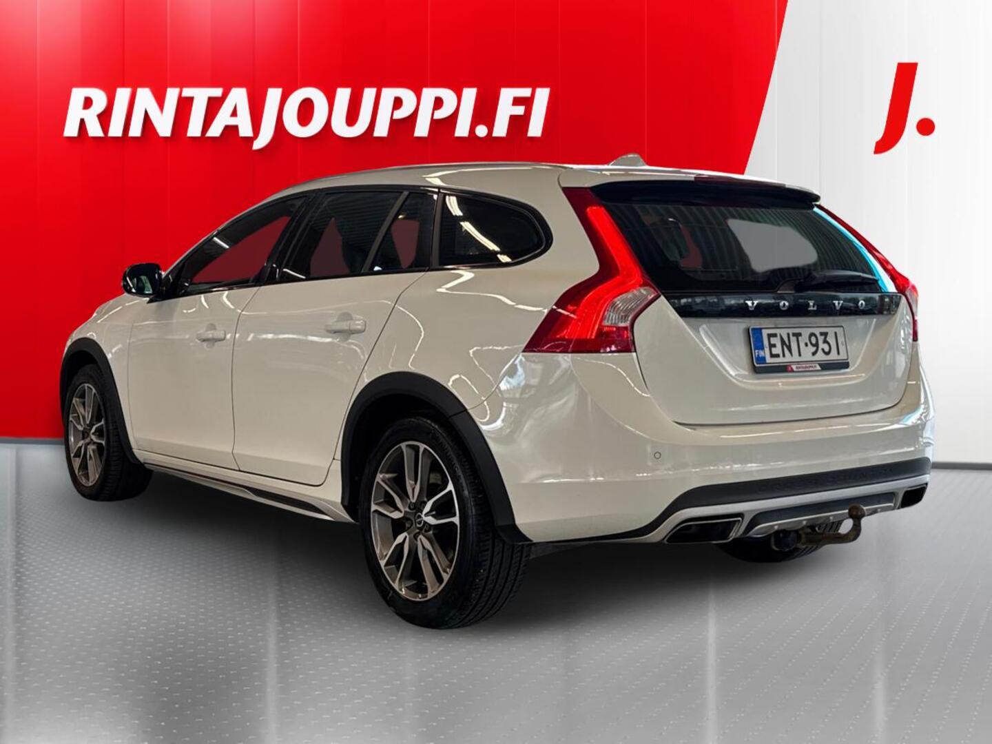 VOLVO V60 Cross Country 2015