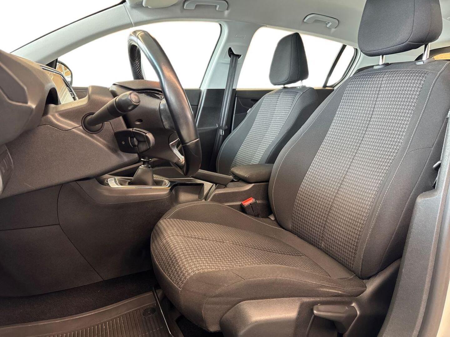 PEUGEOT 308 2018