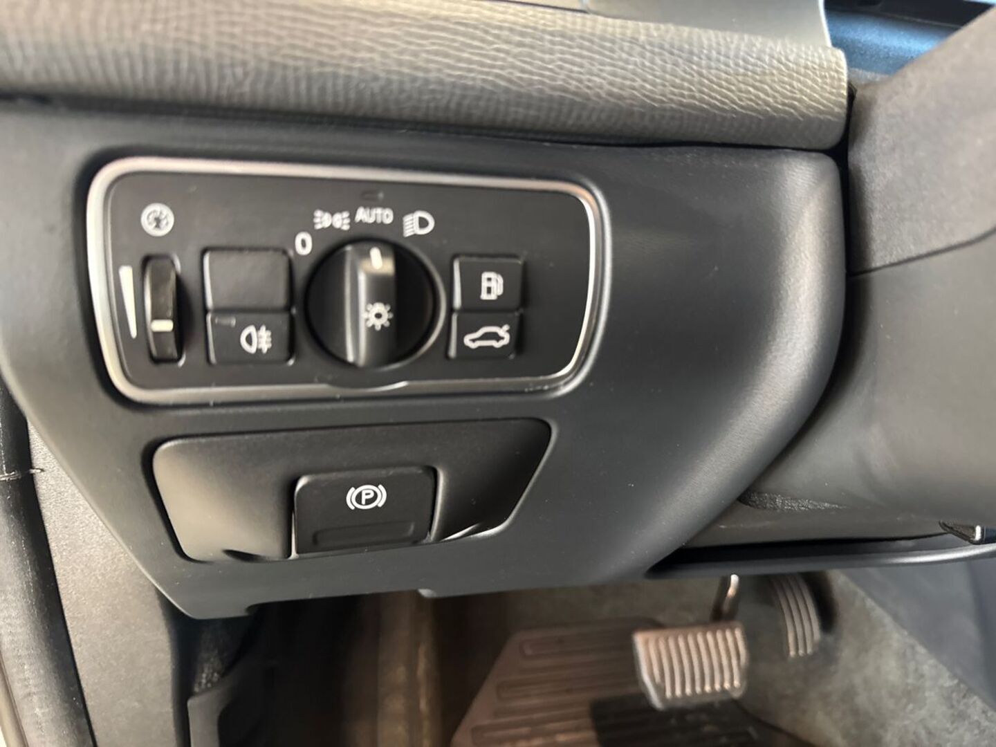 VOLVO XC60 22