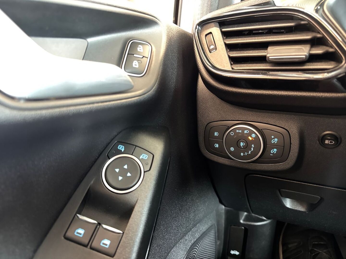 FORD Fiesta Van 2019
