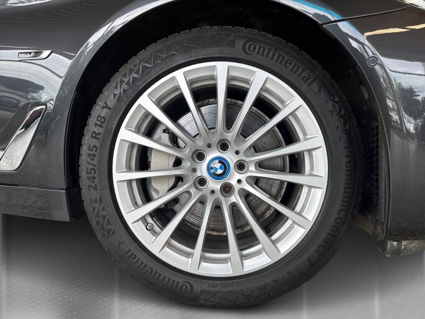 BMW 530 2021