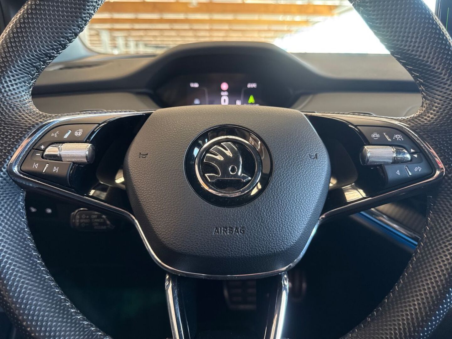SKODA Enyaq 15