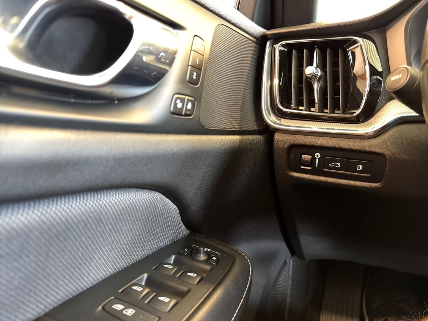 VOLVO S60 18
