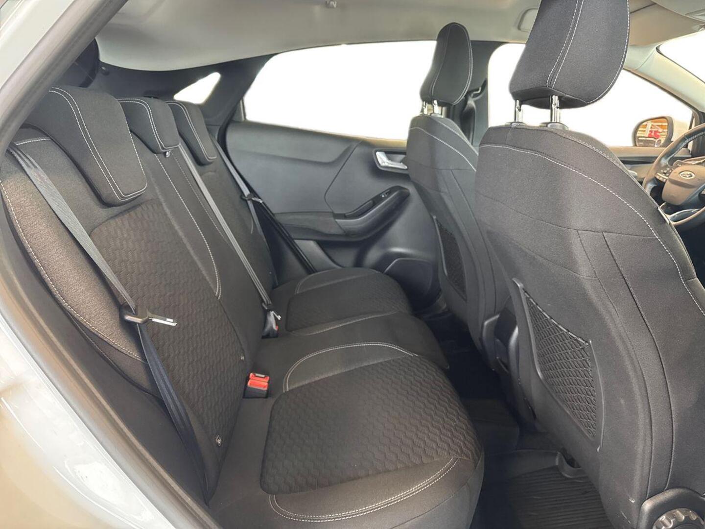 FORD Puma 10