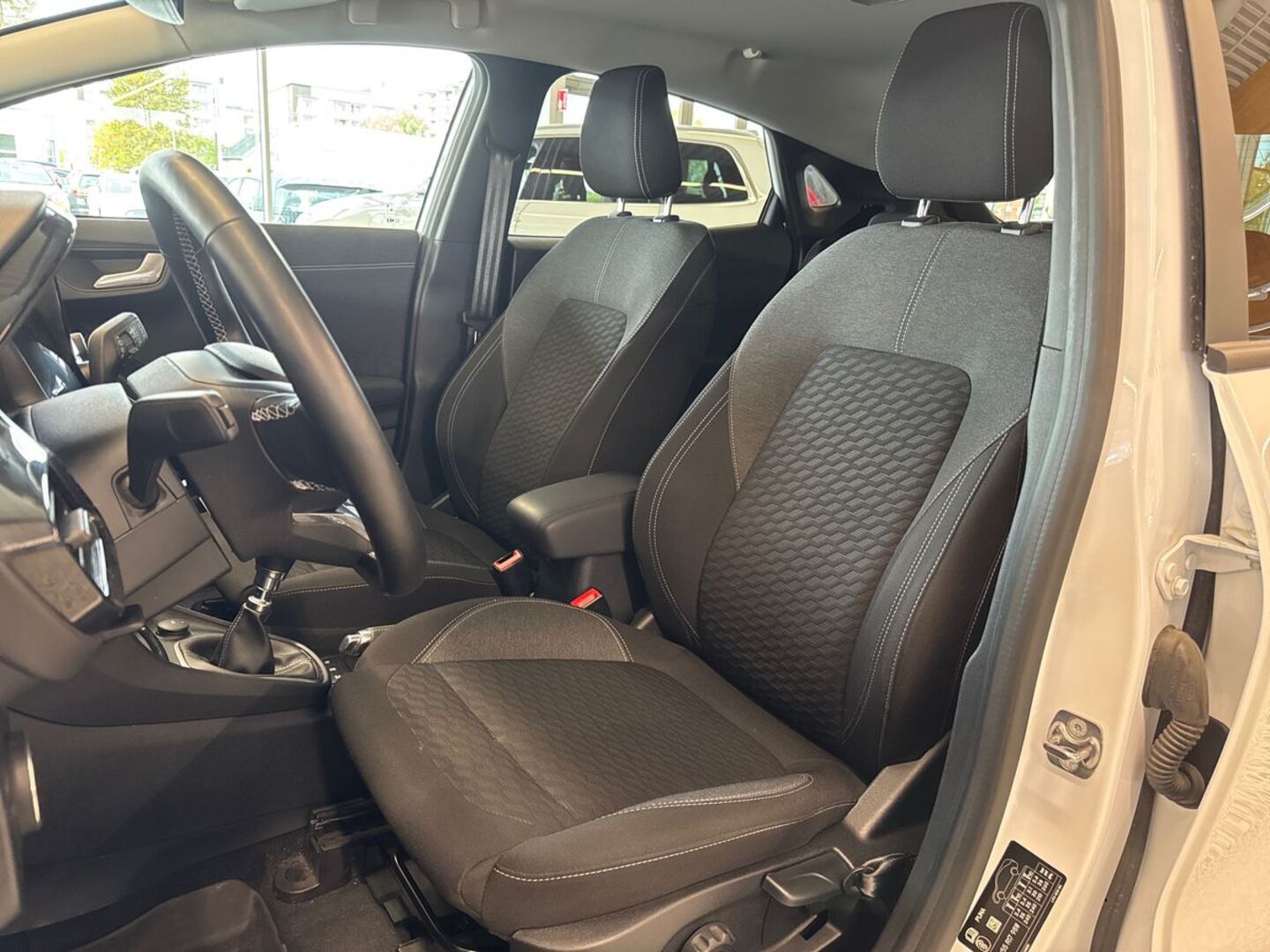 FORD Puma 24