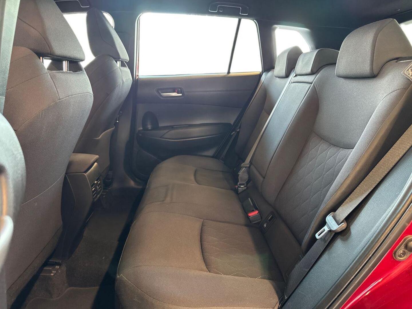 TOYOTA Corolla Cross 10