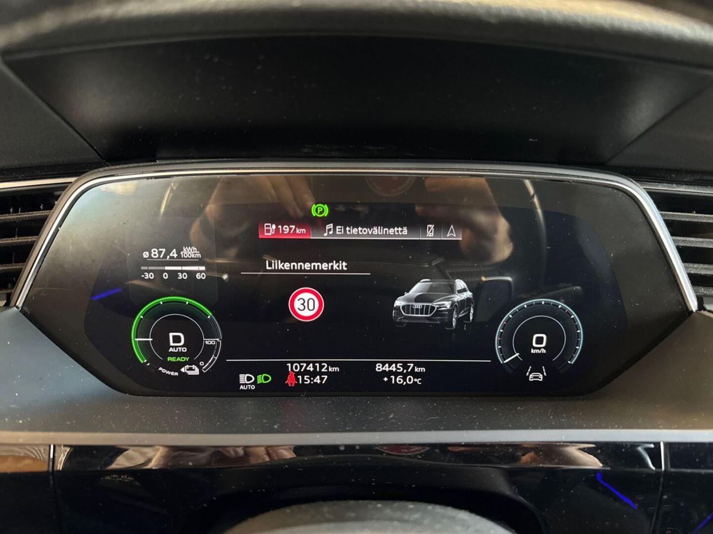 AUDI e-tron 17
