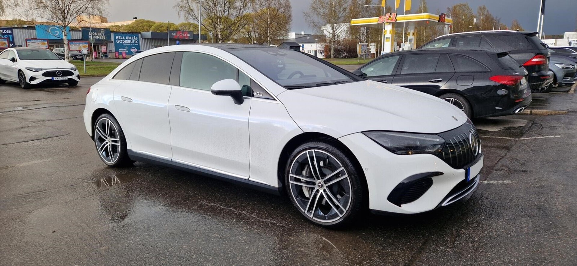 MERCEDES-BENZ EQE 2022