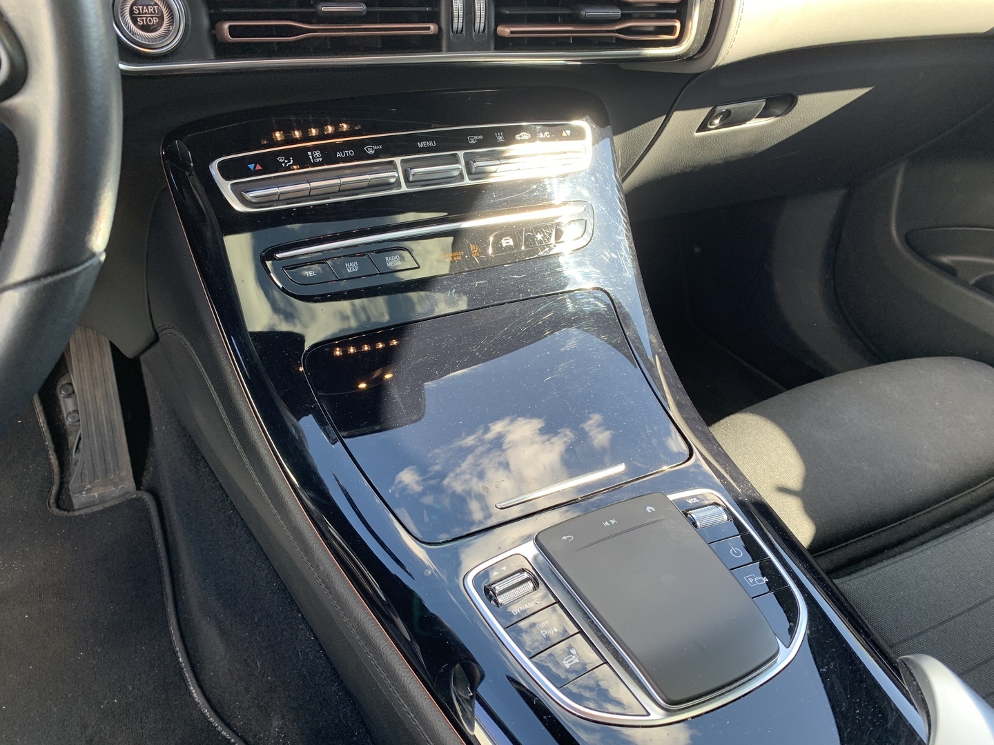 MERCEDES-BENZ EQC 2023