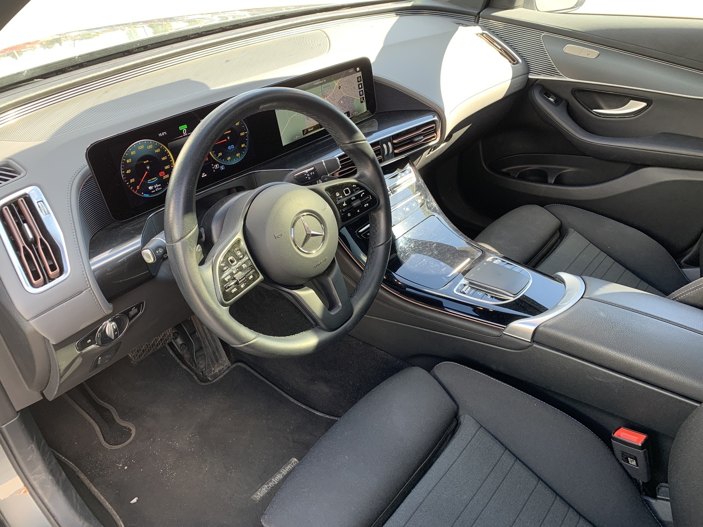 MERCEDES-BENZ EQC 2023