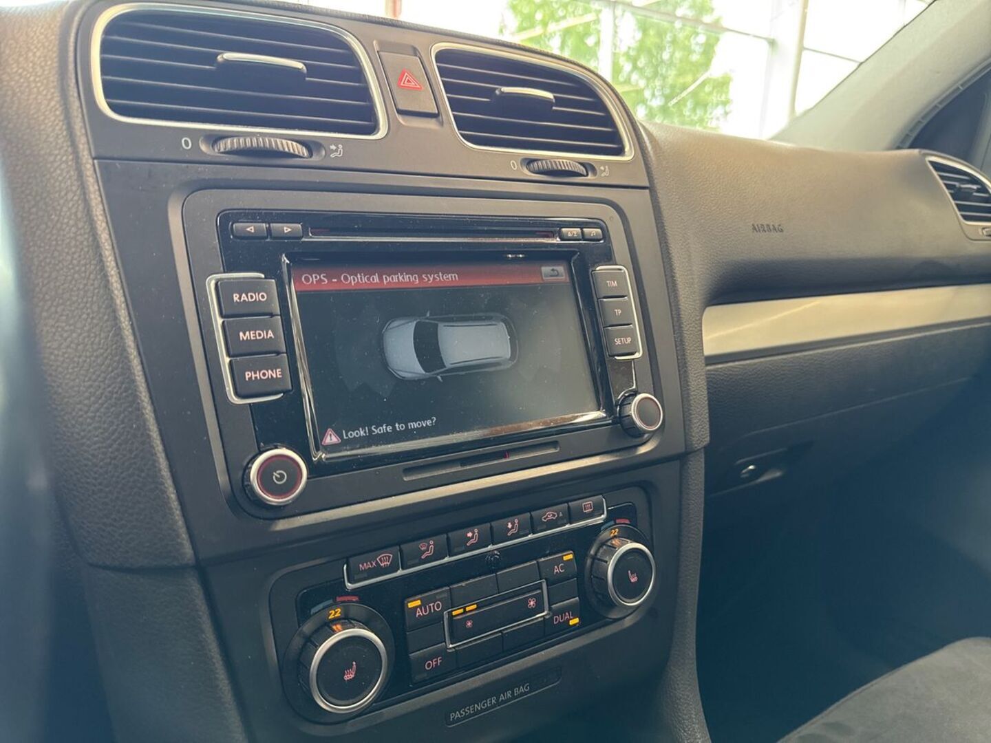 VOLKSWAGEN Golf 2009